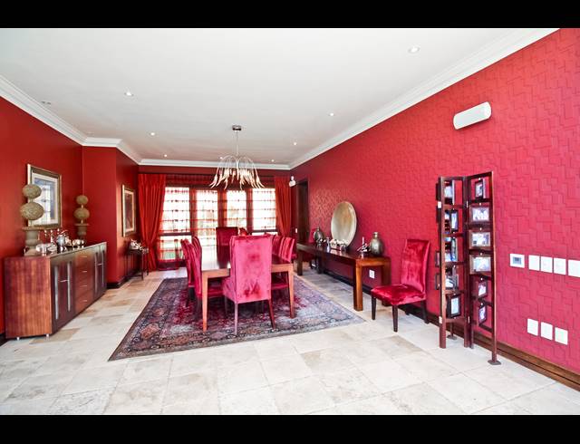 5 BEDROOM HOUSE FOR SALE IN BRYANSTON